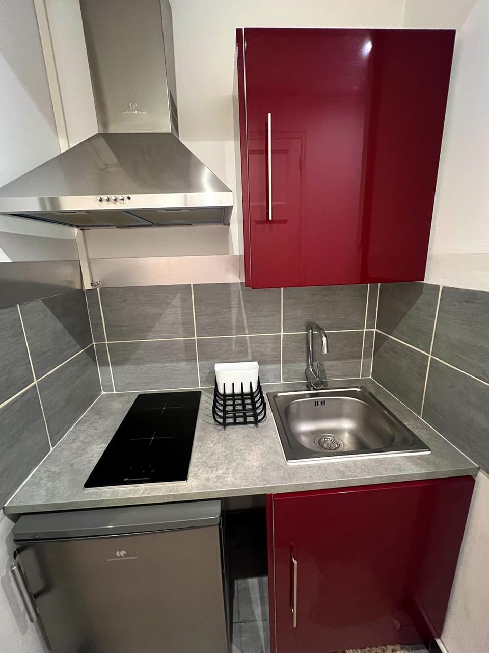 Kitchen or kitchenette, stove