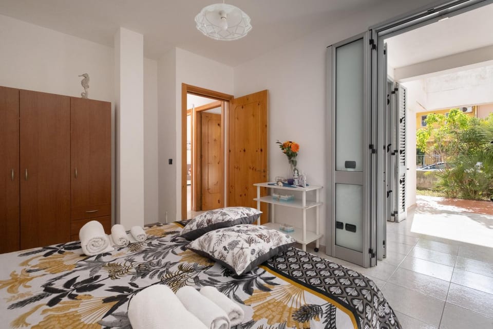 Property building, Living room, Bedroom