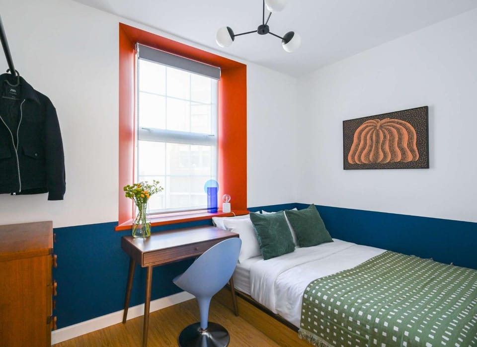 Lux 1-Bedroom Flat Close to Angel Stn & Shoreditch Apartment in London Borough of Islington