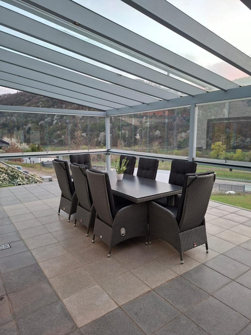 Natural landscape, View (from property/room), Balcony/Terrace, Dining area, Hiking, Mountain view, Street view, Sunset, internet