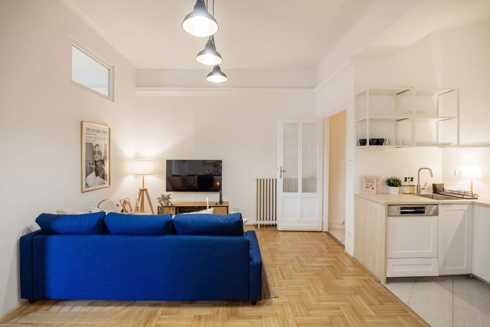 Magnificent 3BR with Balcony by Dohany Synalogue Apartment in Budapest