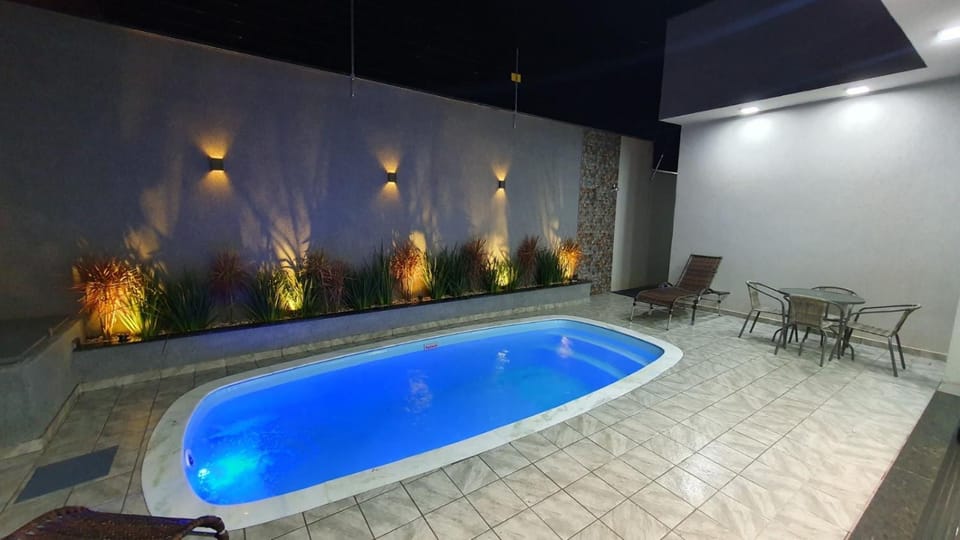 Pool view, Swimming pool, sunbed