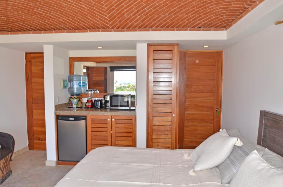 Kitchen or kitchenette, Bedroom, wardrobe