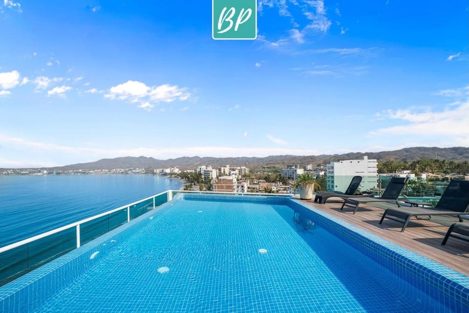 Risco - Downtown Bucerias Rooftop Pool & Beach Club Apartment in Bucerias
