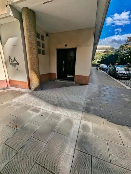 Studio - Hyper Centre avec Parking & Wifi Gratuit Apartment in Grenoble