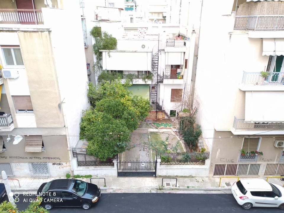 3 beds room with garden 5' from metro Vacation rental in Athens