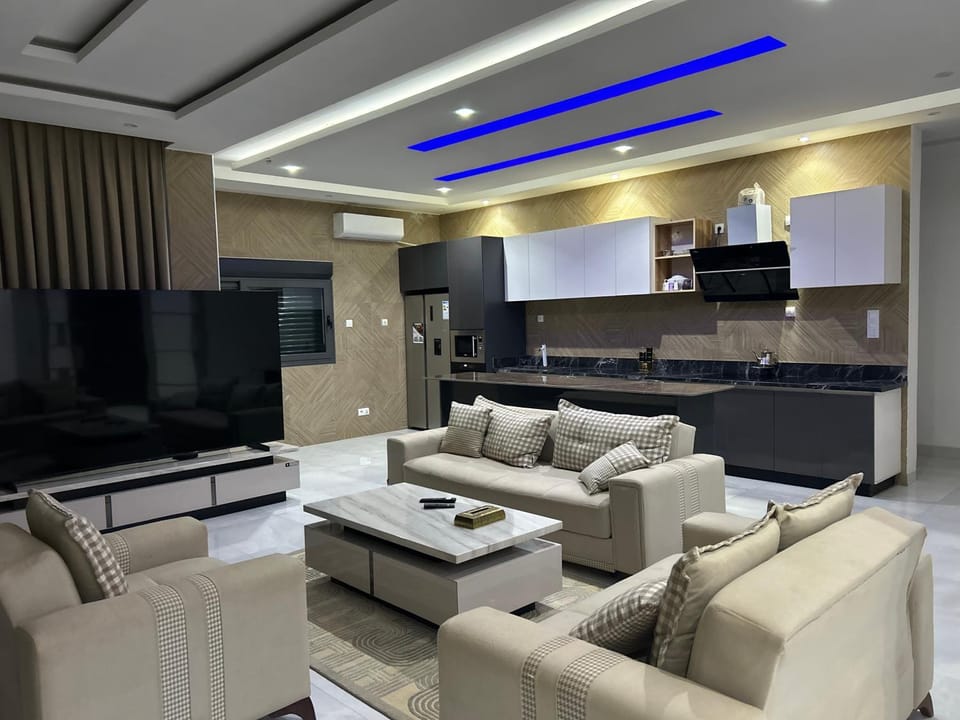 Communal lounge/ TV room, TV and multimedia, Kitchen or kitchenette, Living room, minibar, oven