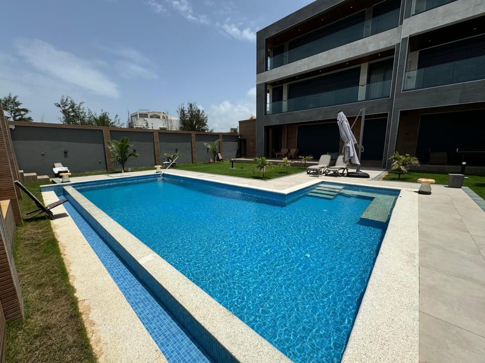 Property building, Day, Garden, Garden view, Pool view, Swimming pool