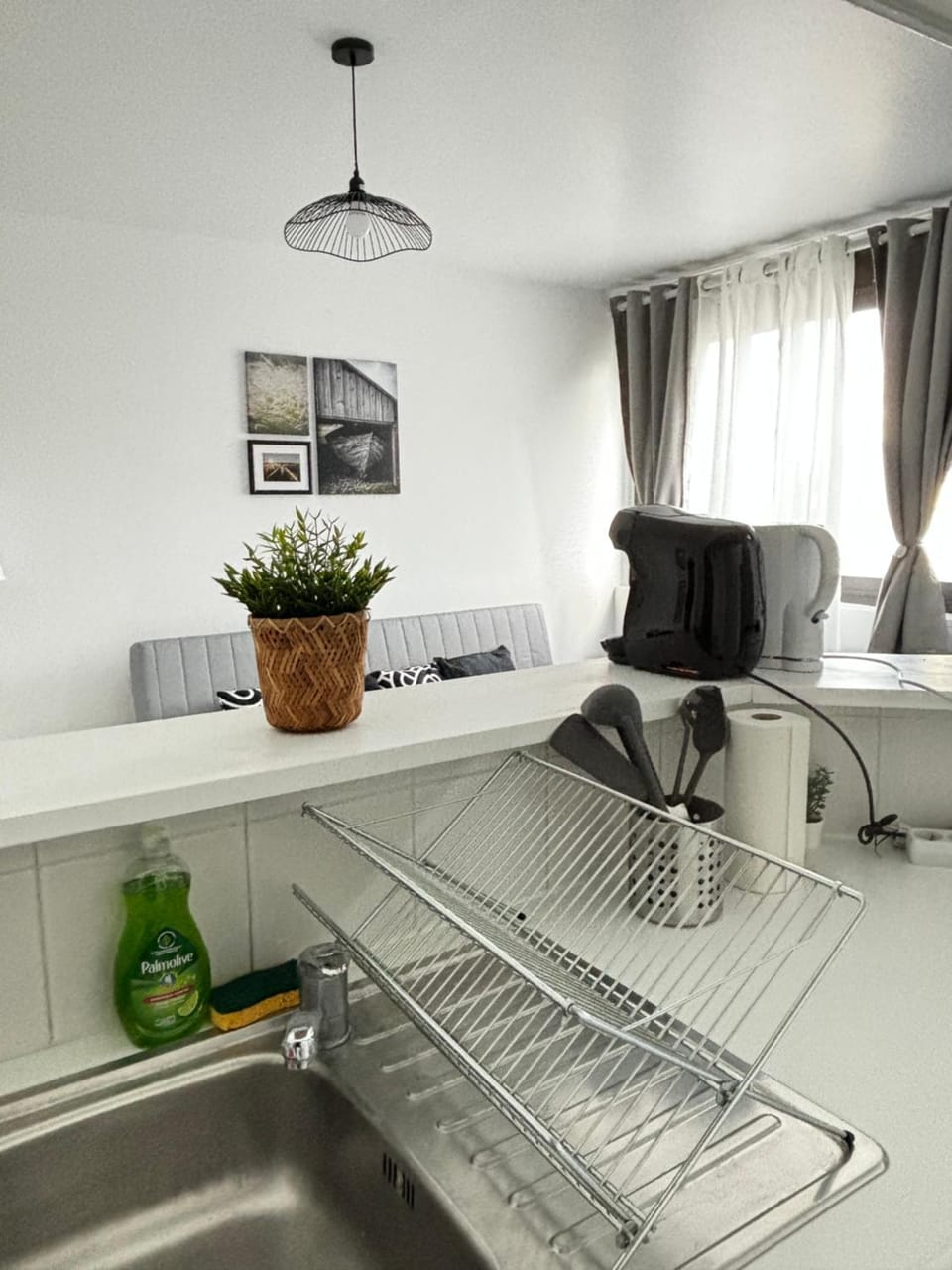 Appartement F3 avec Projecteur à 100m du Métro! Apartment in Saint-Denis, France