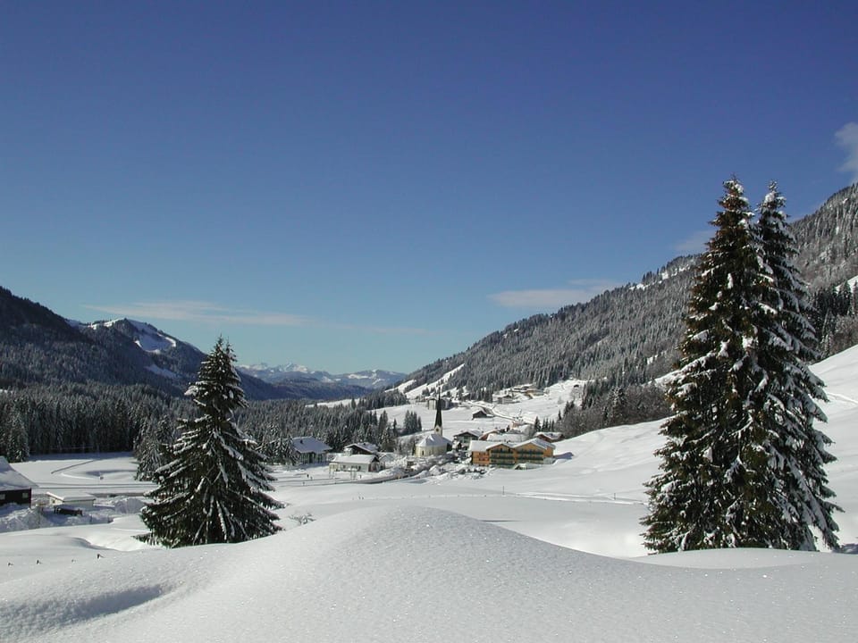 Natural landscape, Winter, Area and facilities