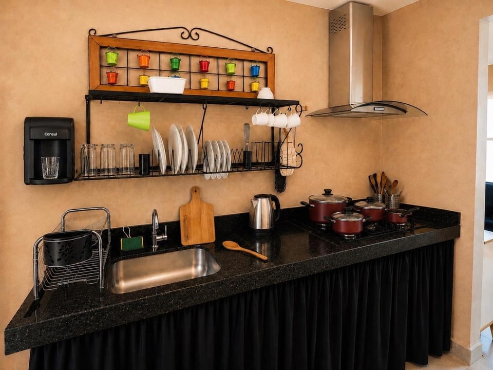 BBQ facilities, Coffee/tea facilities, Kitchen or kitchenette, Communal kitchen