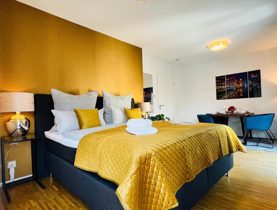Bed, Seating area, Bedroom