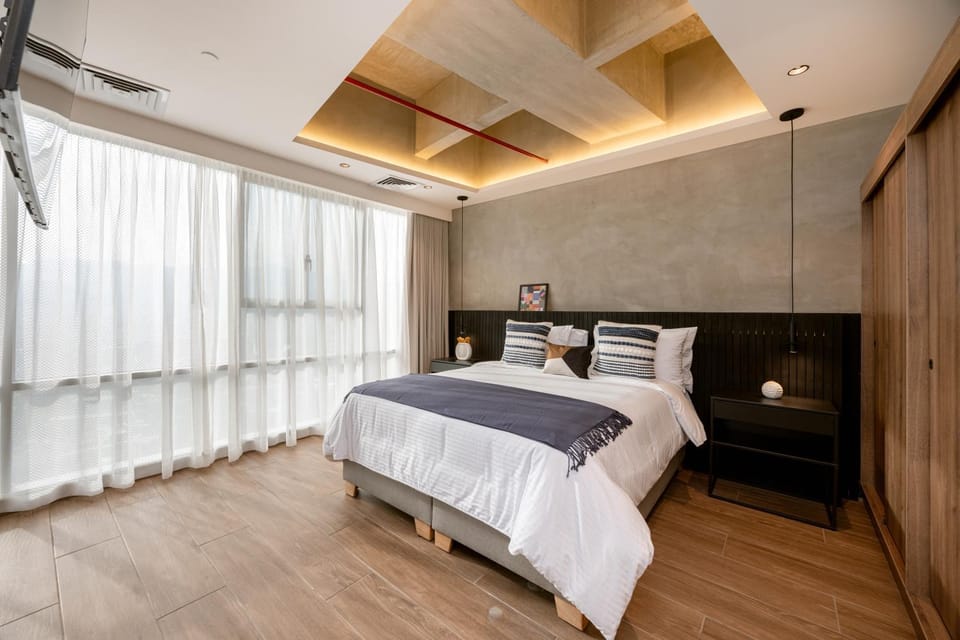 Bed, Photo of the whole room, Bedroom, City view