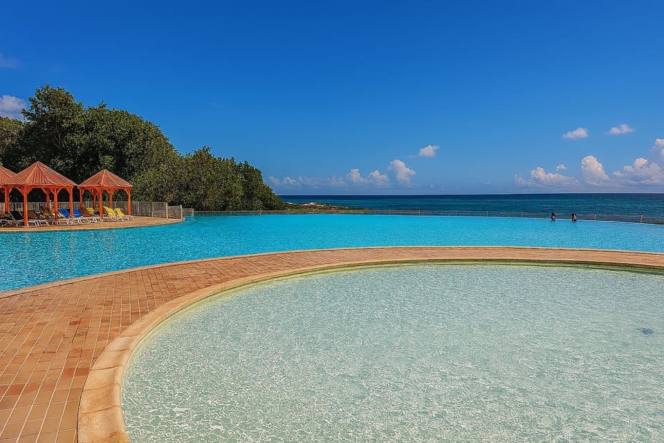 Day, Natural landscape, Sea view, Swimming pool