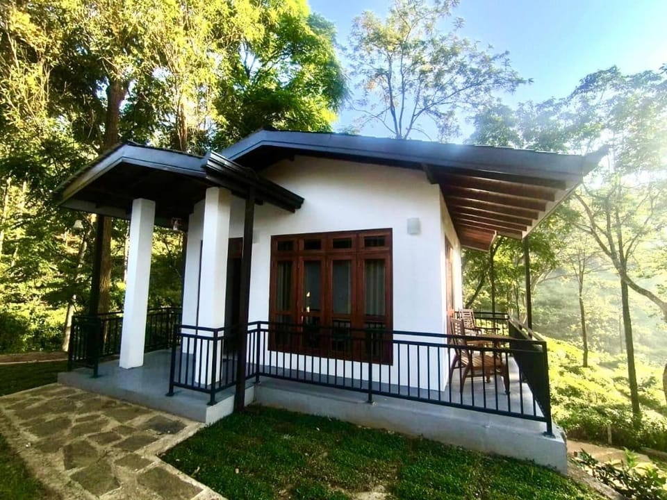 The Green Lush Hotel in Central Province