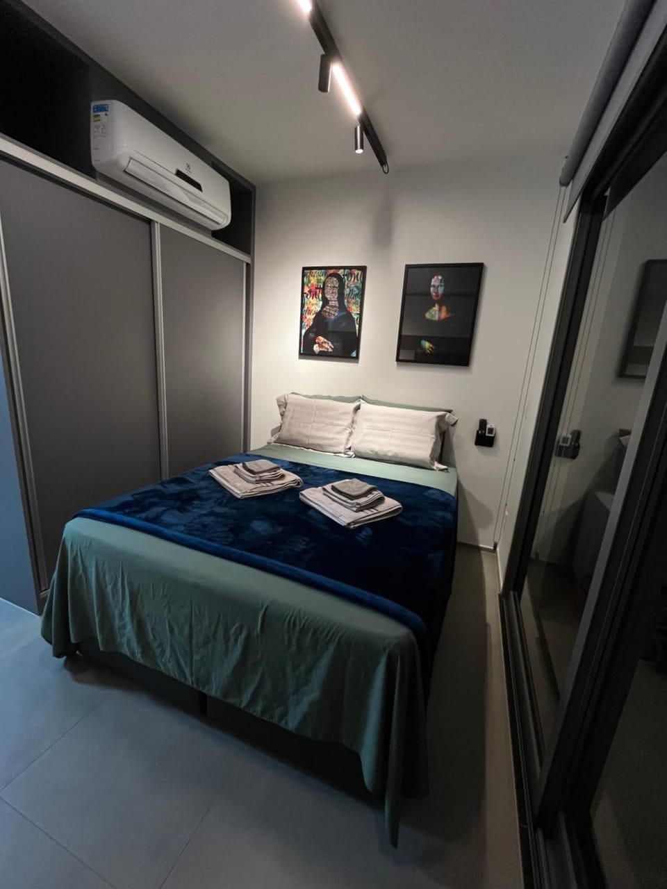 Bed, Photo of the whole room, Bedroom, towels, wardrobe, air conditioner