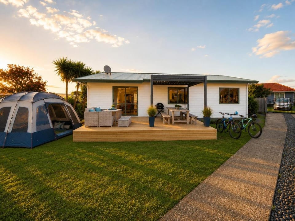 Make memories at Cook Drive House in Whitianga