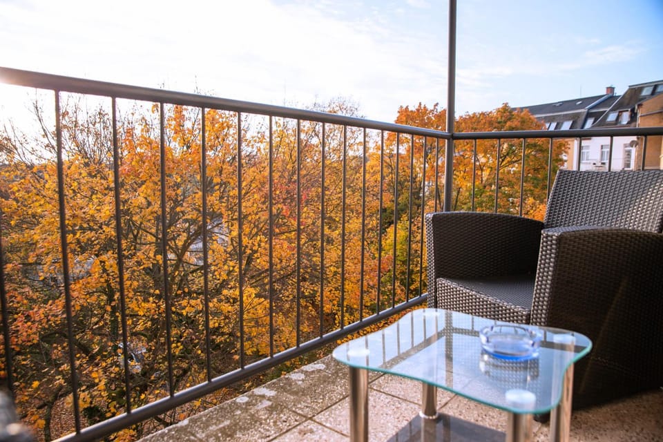 Natural landscape, View (from property/room), Balcony/Terrace, Seating area