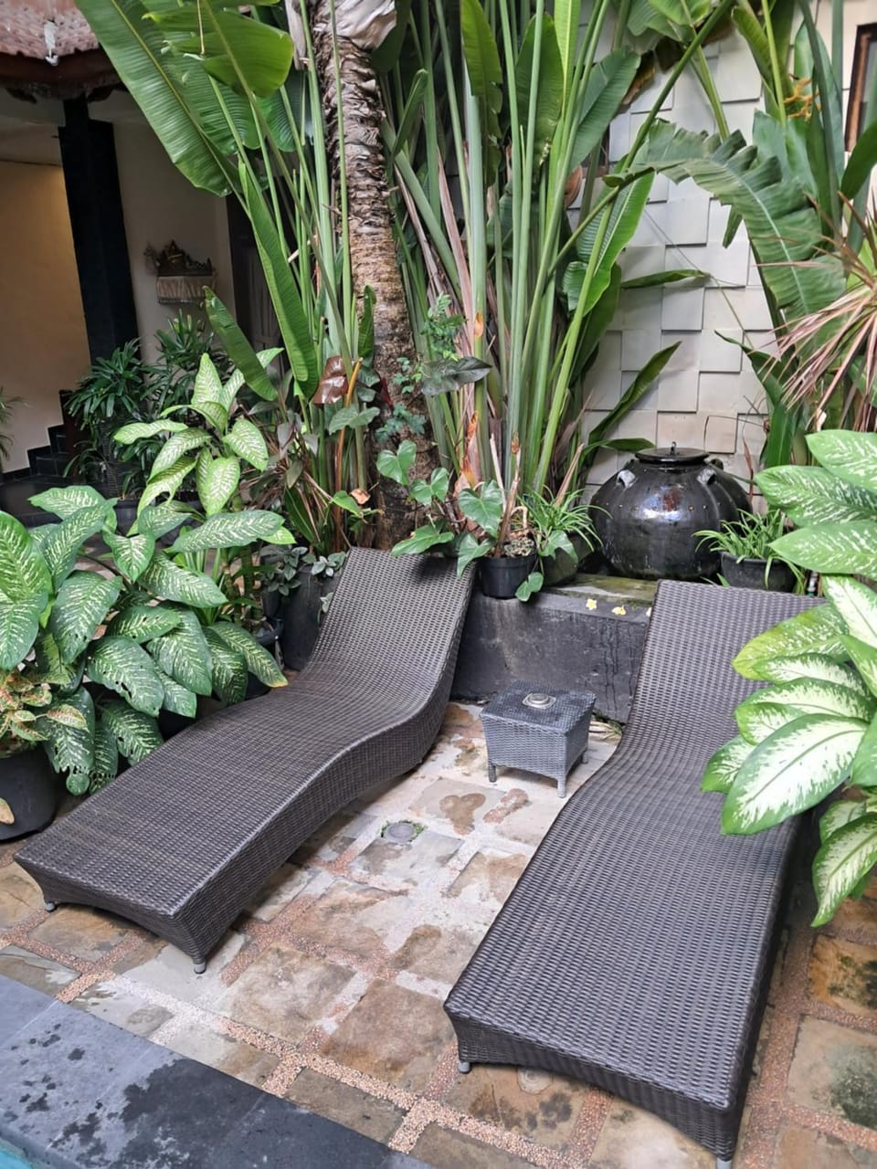 SURFARIS INN on poppies 2 Apartment hotel in Kuta