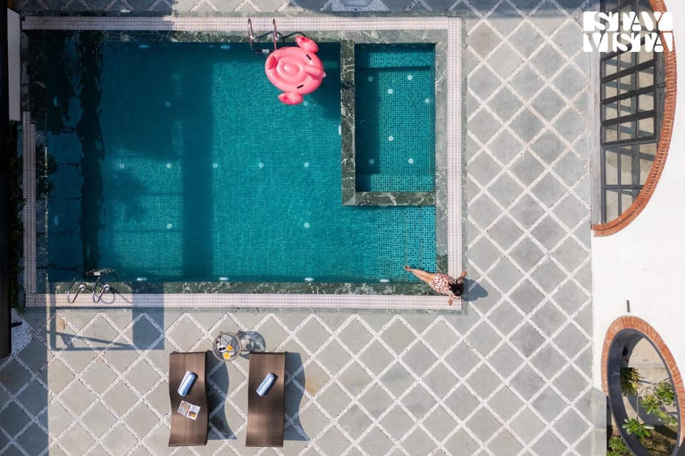 Swimming pool