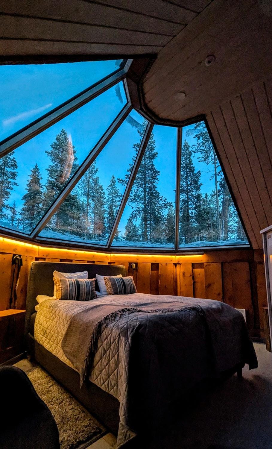 Bed, Night, Natural landscape