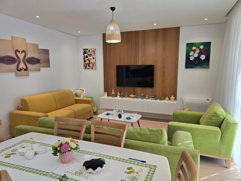 TV and multimedia, Living room