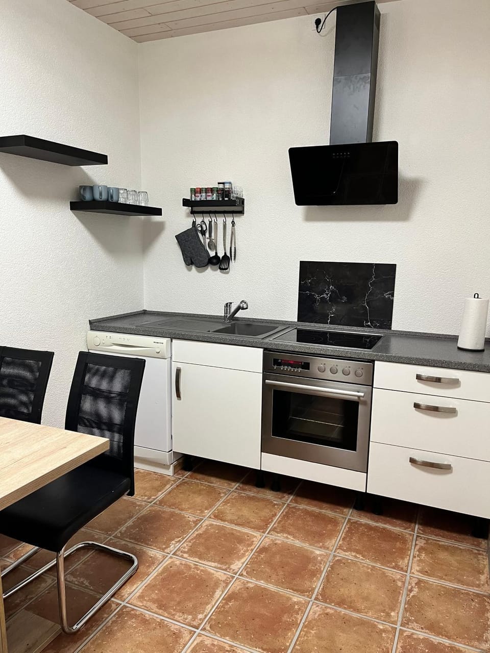 Kitchen or kitchenette, Living room