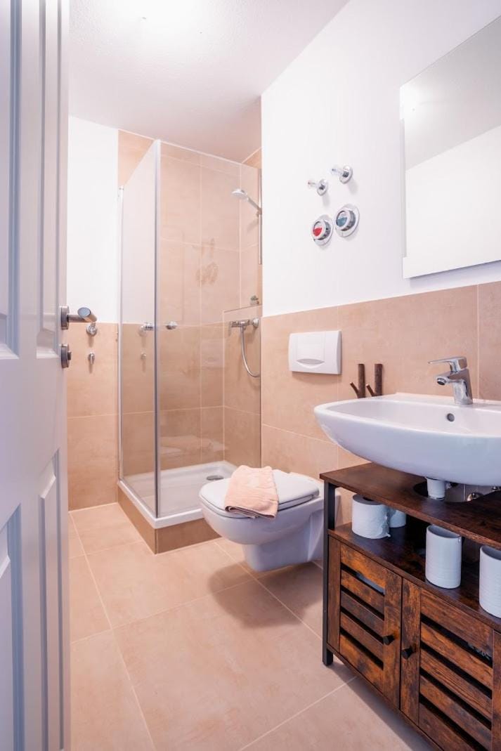 Shower, Bathroom