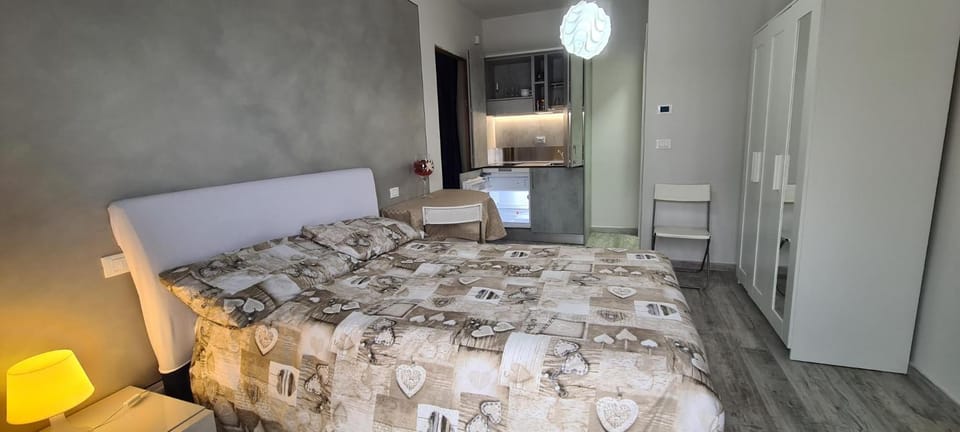 Bed, Photo of the whole room, Bedroom, wardrobe