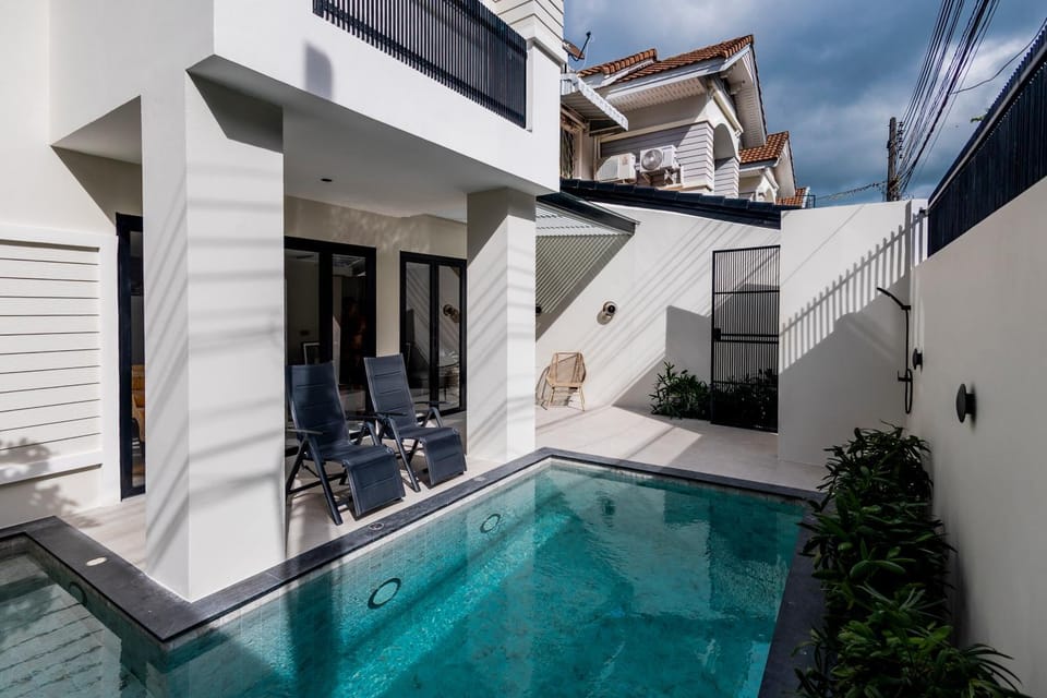 Property building, Pool view, Swimming pool