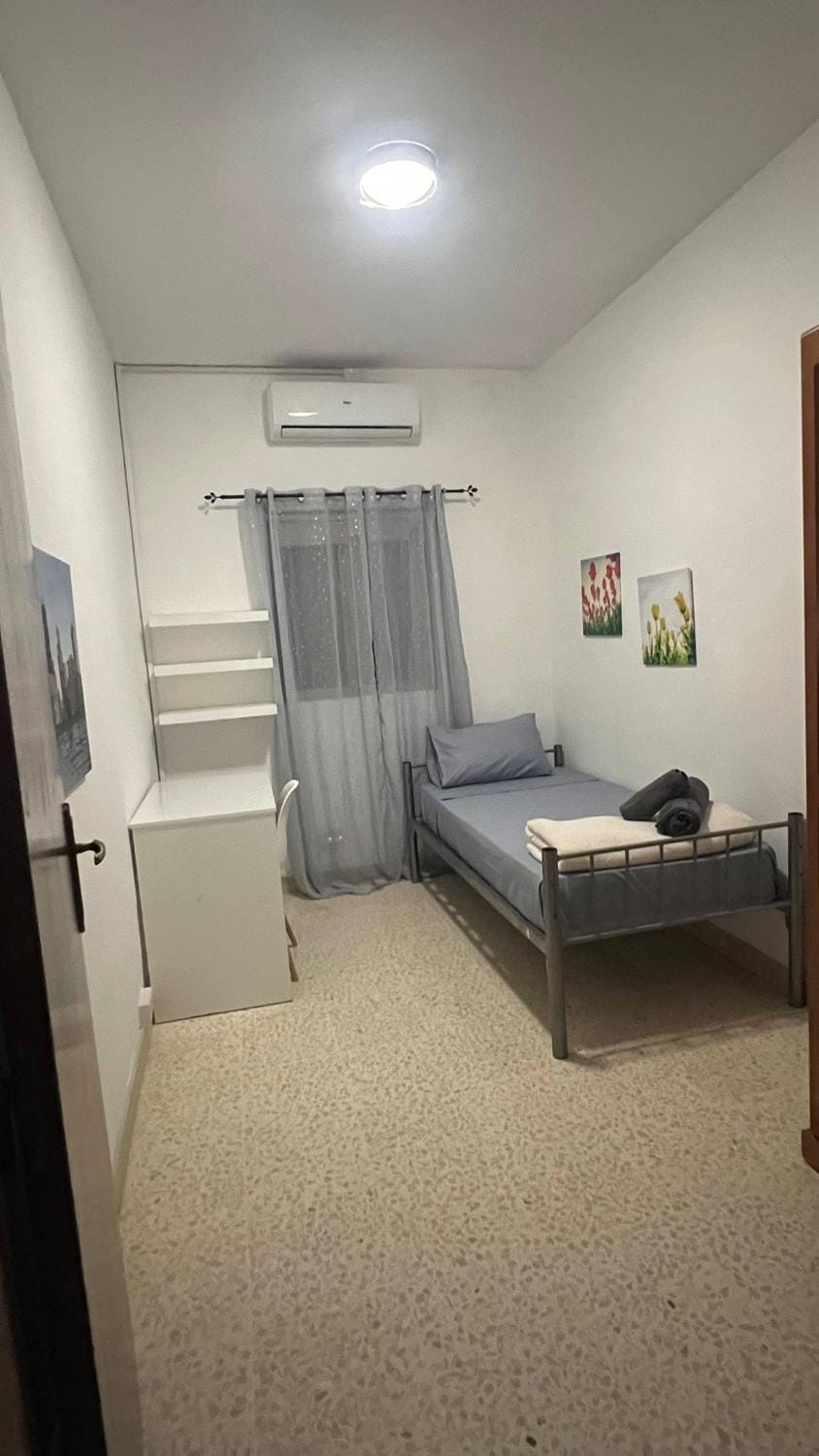 Bed, Photo of the whole room, Bedroom, wardrobe, air conditioner