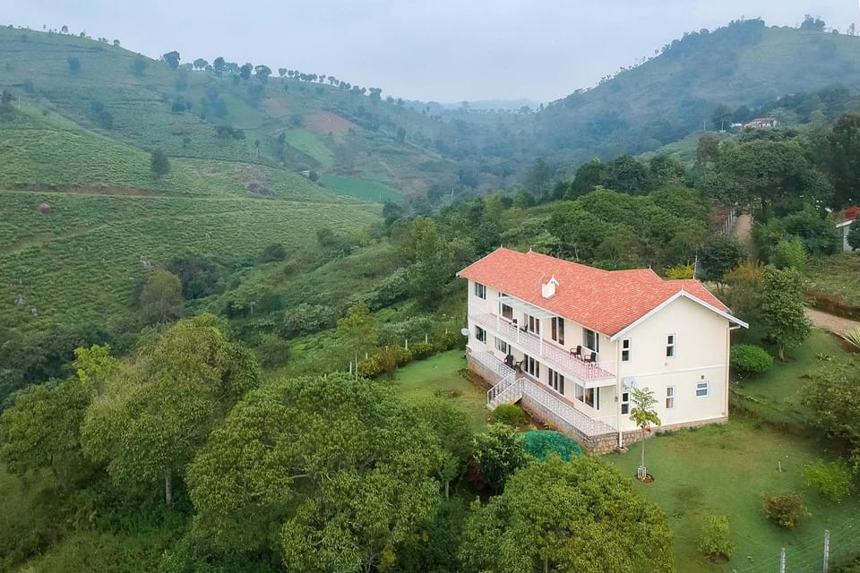 Property building, Natural landscape, Mountain view