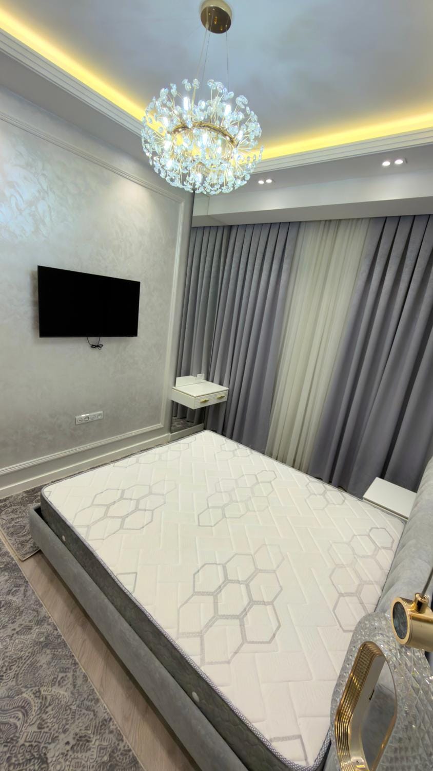 Bed, TV and multimedia, Bedroom