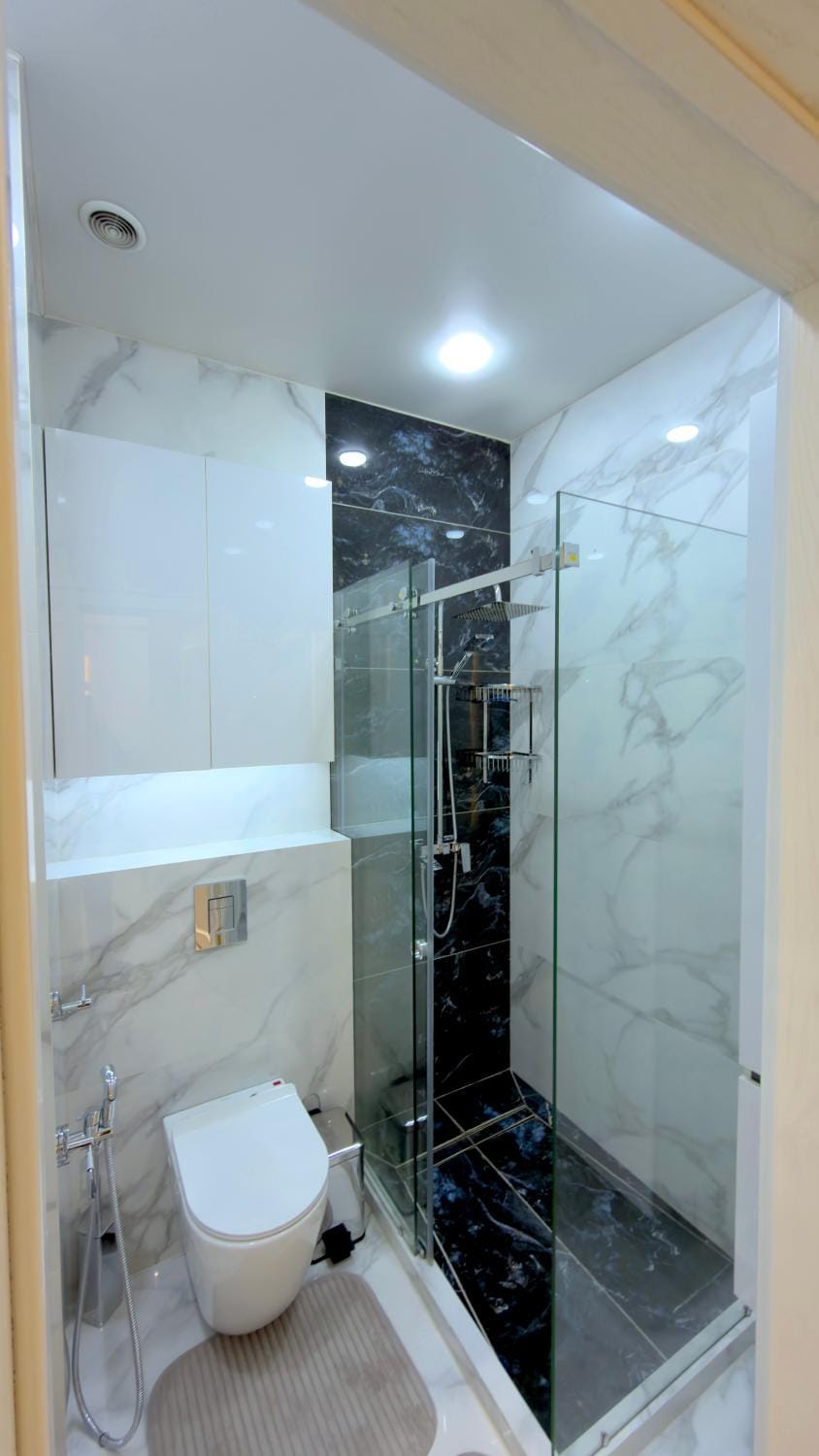 Shower, Toilet, Bathroom