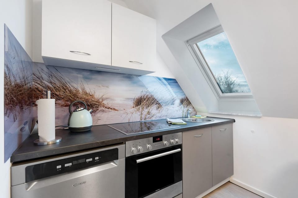 Property building, Kitchen or kitchenette, Living room