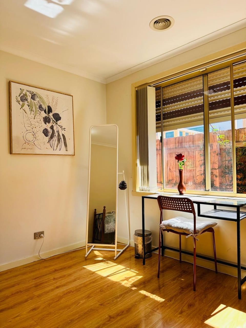 Lemon View Room in Shared Home - near Station, Restaurants, Gym & Airport Vacation rental in Thomastown