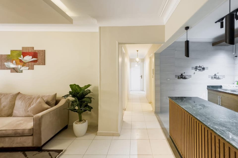 The Hospitable 2BDR Apt 5 min from CAI Airport Apartment in Cairo Governorate