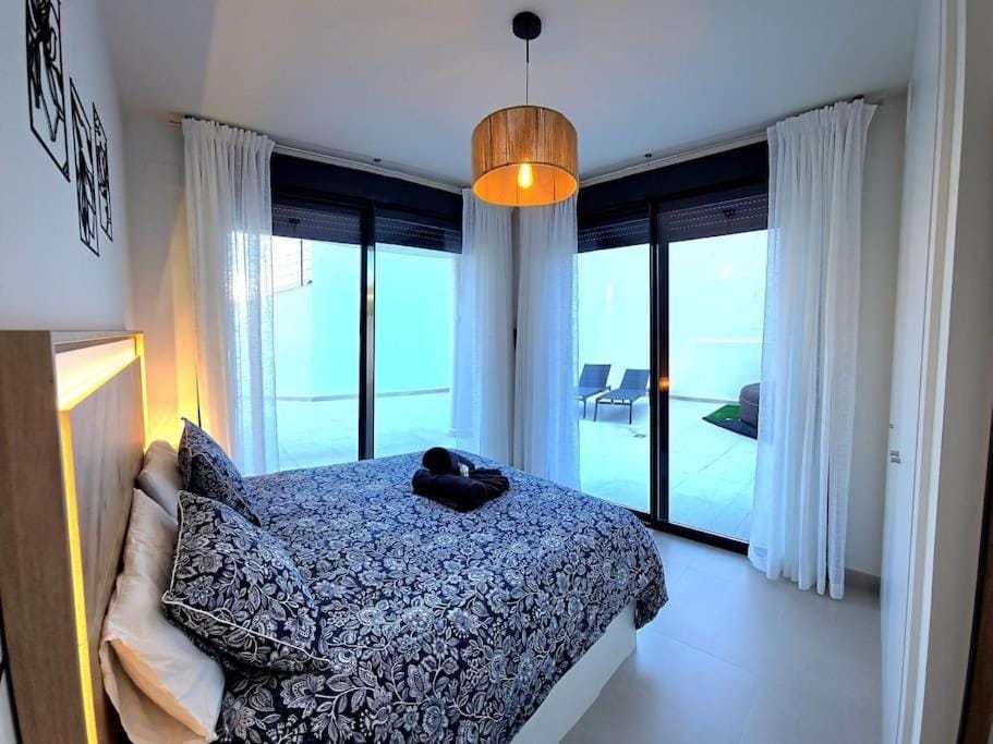 Samuel Luxury 2bedroom Apartment, Large patio, free wifi and private parking BY NAMASTE ELITE Apartment in Torremolinos