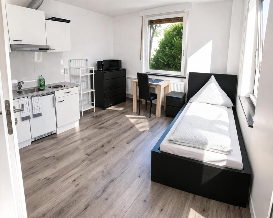 Bed, Kitchen or kitchenette, Bedroom, stove