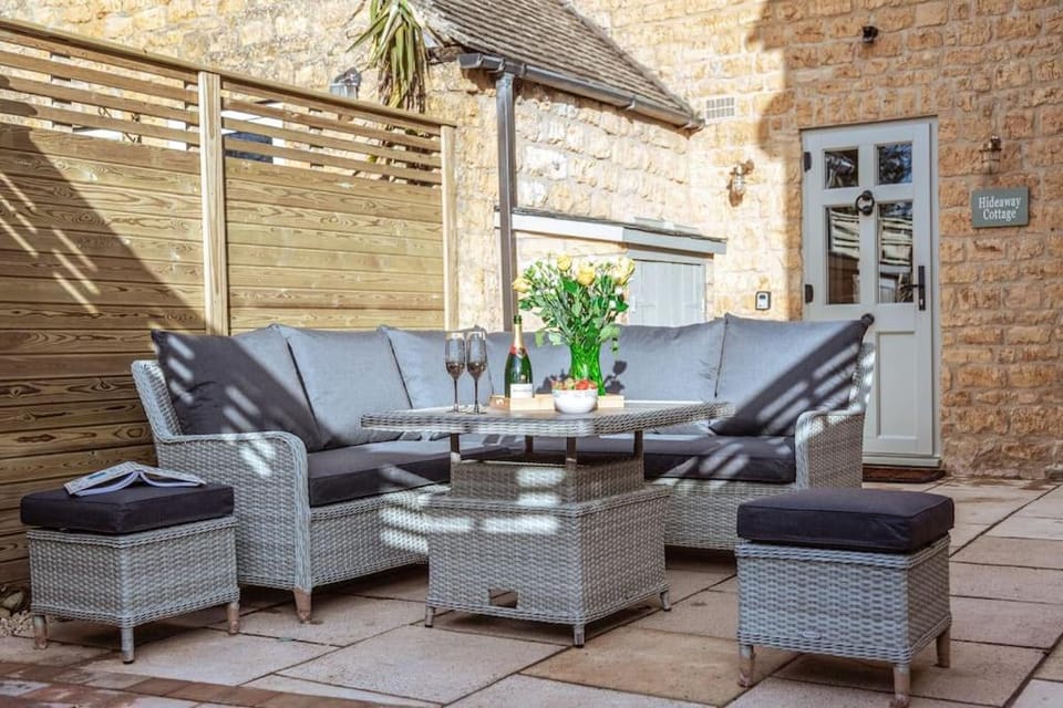 Garden, Seating area