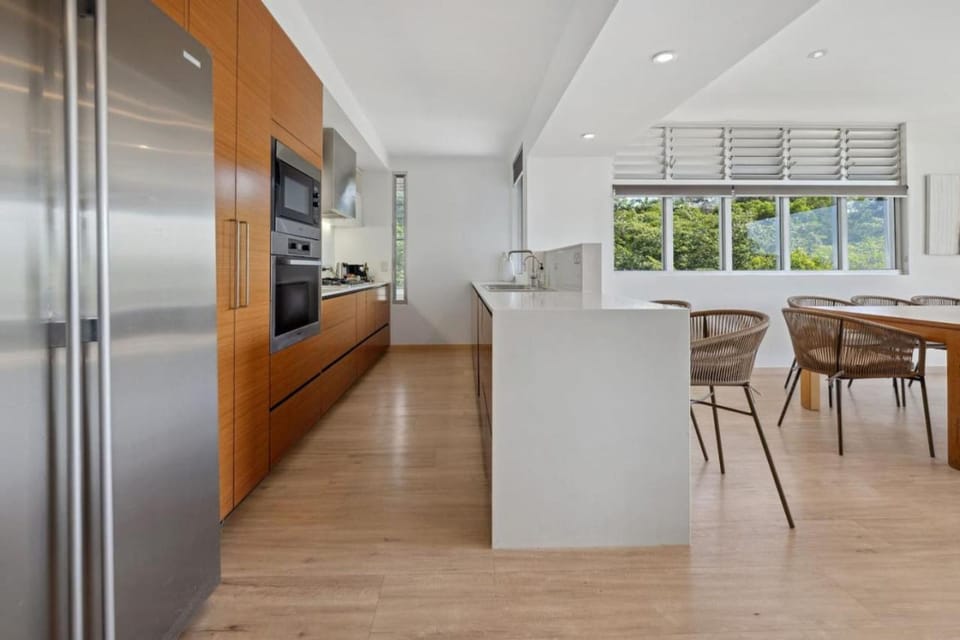Panoramic Ocean Penthouse Apartment in Noosa Heads