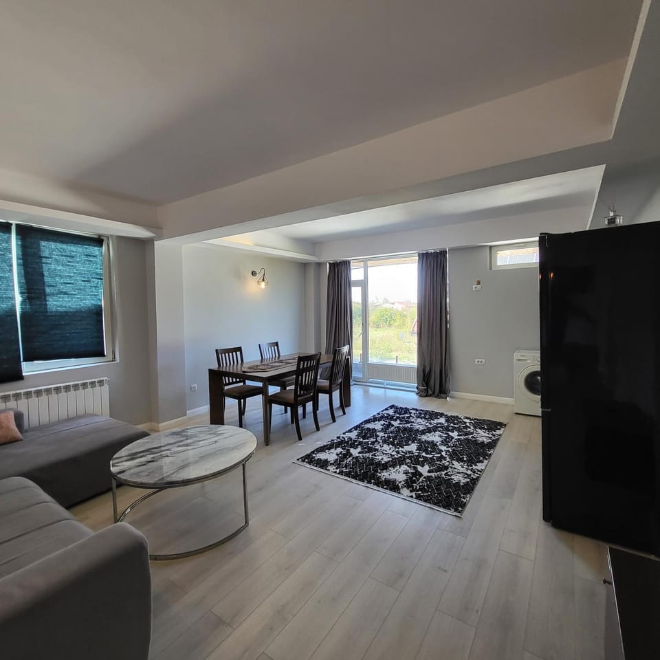 Crystal Apartment Apartment in Bucharest