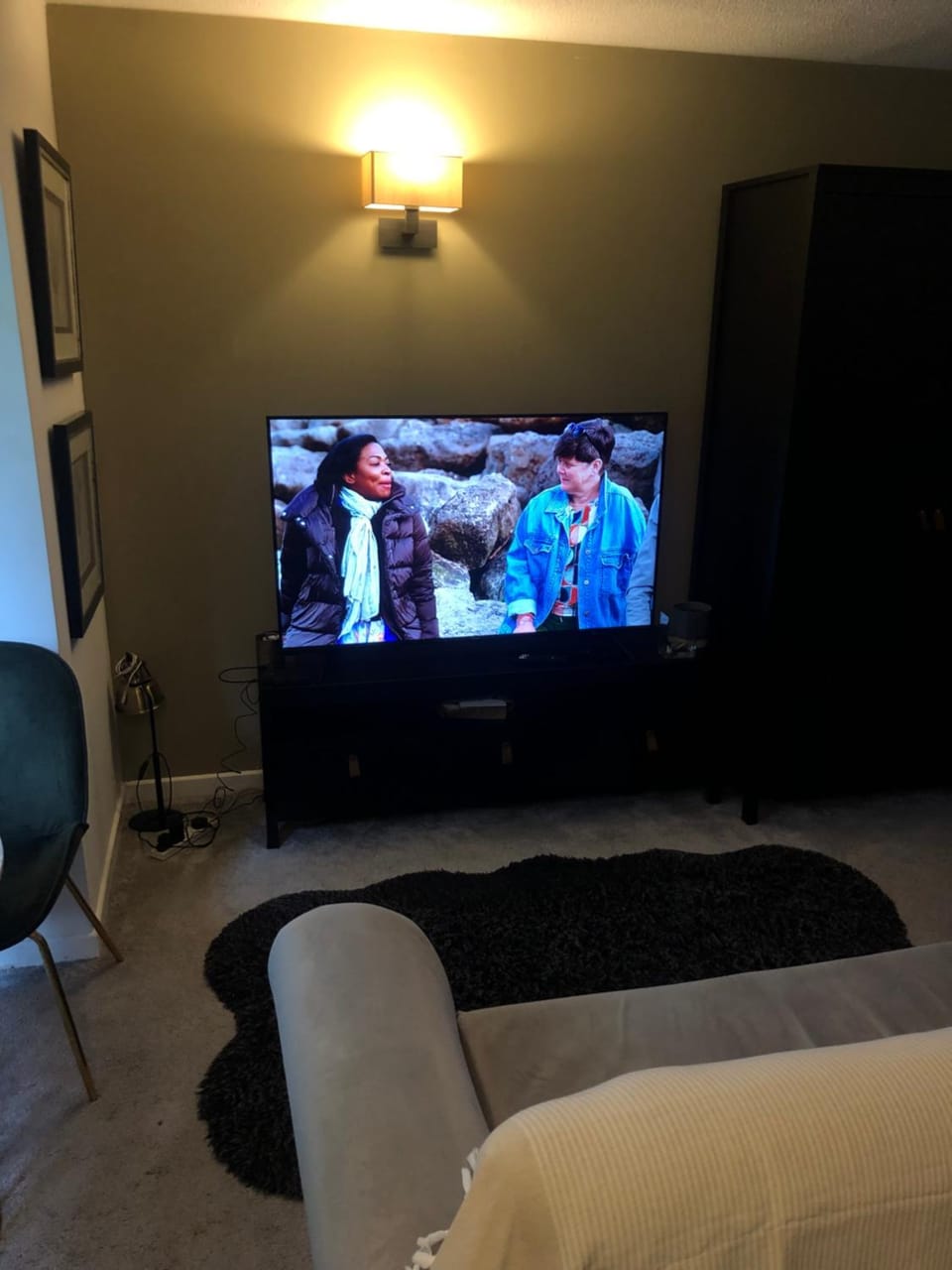 Nw2 Studio Flat mins to London Apartment in London
