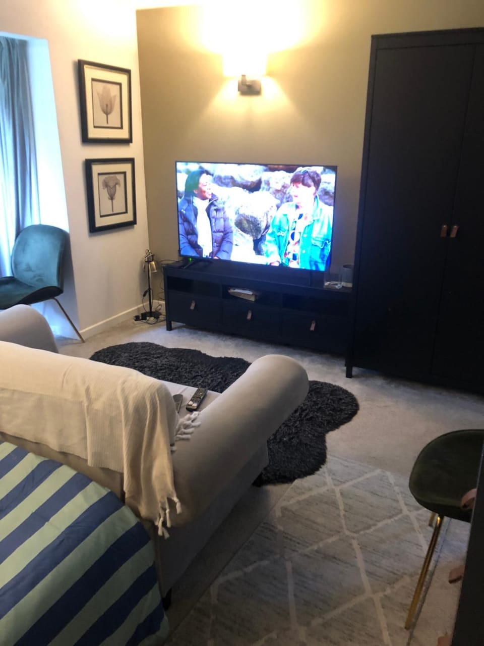 Nw2 Studio Flat mins to London Apartment in London