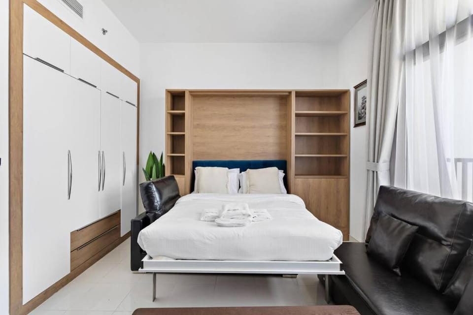 Modern Studio Close To Metro Apartment in Dubai