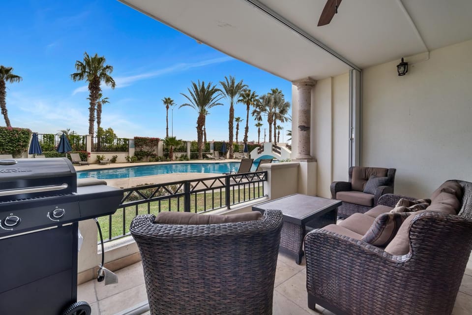 Patio, Day, Natural landscape, Garden, View (from property/room), Balcony/Terrace, Living room, Seating area, Pool view, Swimming pool, sunbed