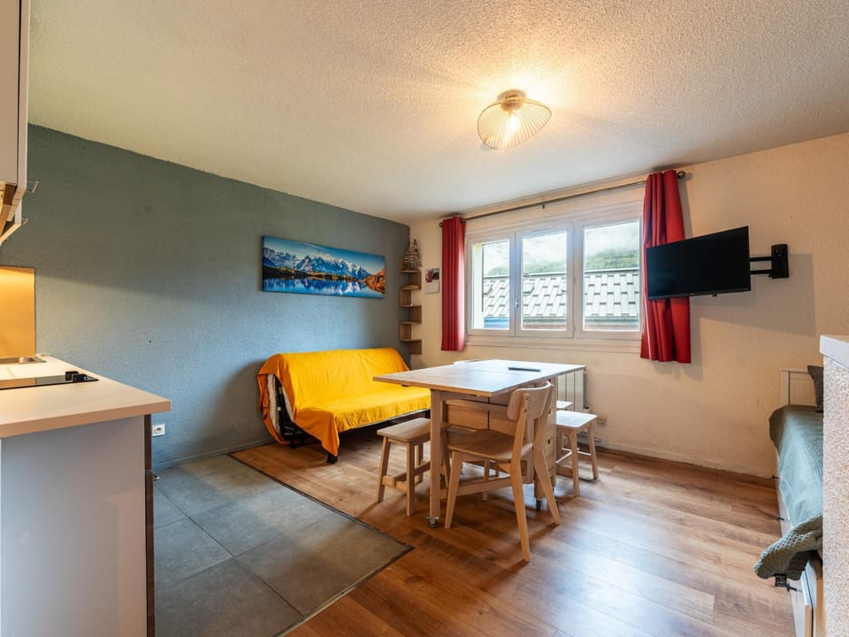 Communal lounge/ TV room, Living room