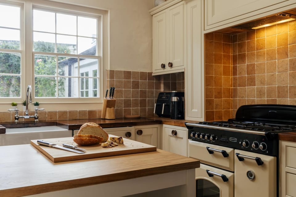 Coffee/tea facilities, Kitchen or kitchenette, dishwasher, pet friendly, stove, toaster