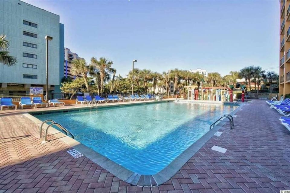 Direct Oceanfront Suite, Your Relaxing Getaway! CV 938 Apartment in Myrtle Beach