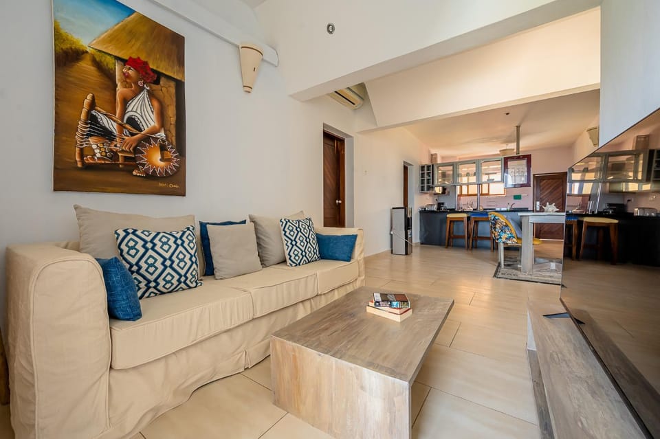 Communal lounge/ TV room, TV and multimedia, Living room